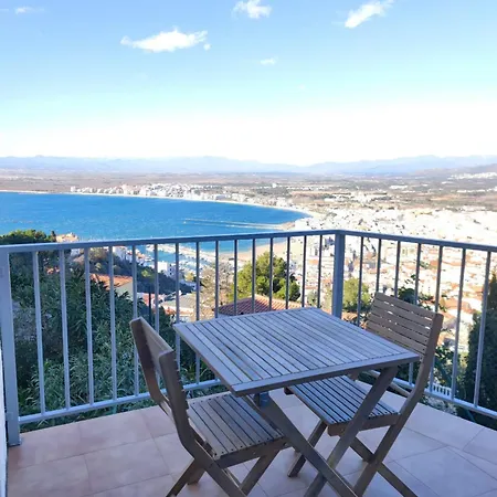 Maison Avec Piscine Commune Et Vue Holiday home